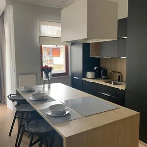 Apartament On The Moon 